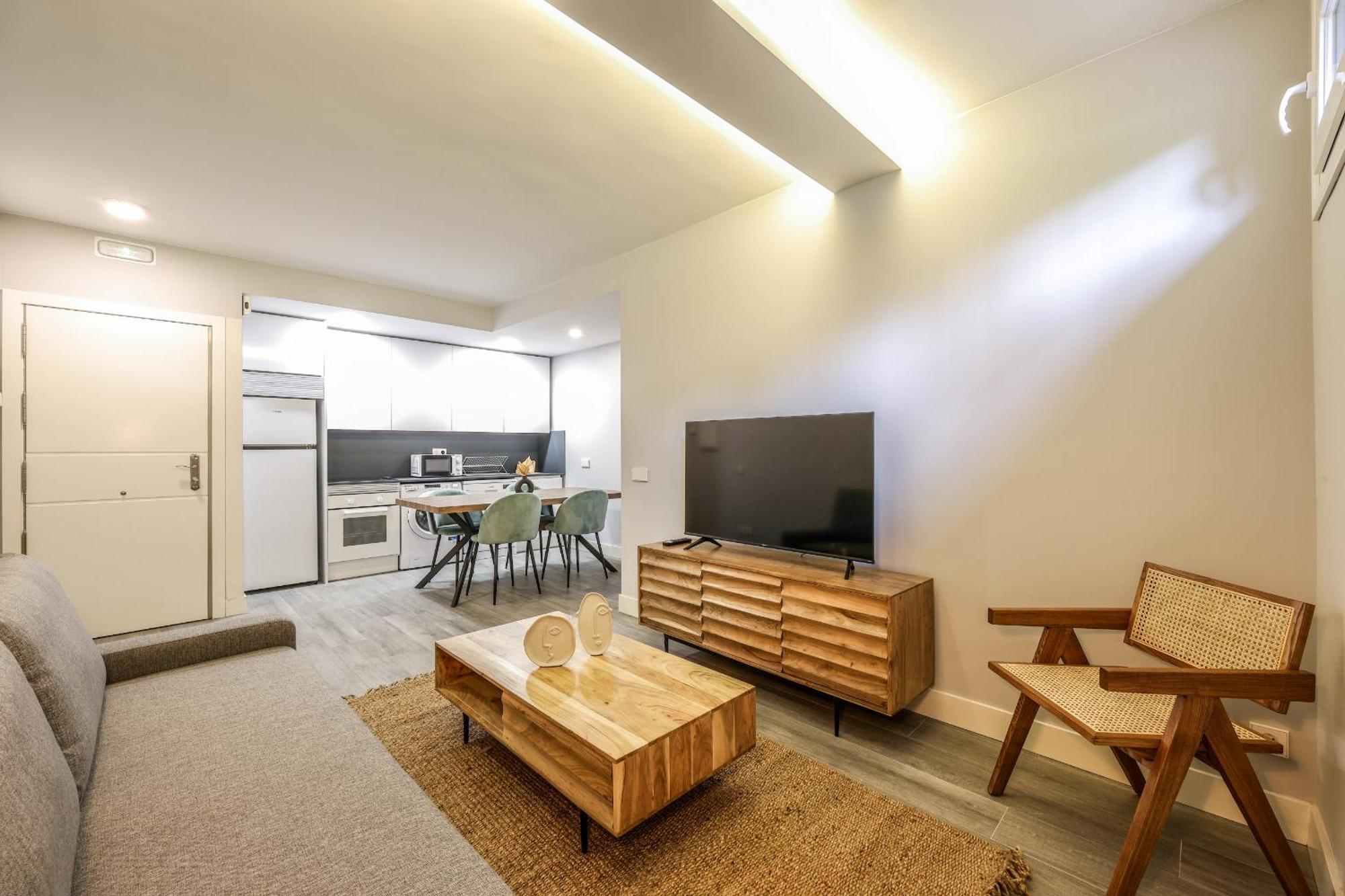 Apartamentos Reformados Act Alquiler Temporal マドリード エクステリア 写真