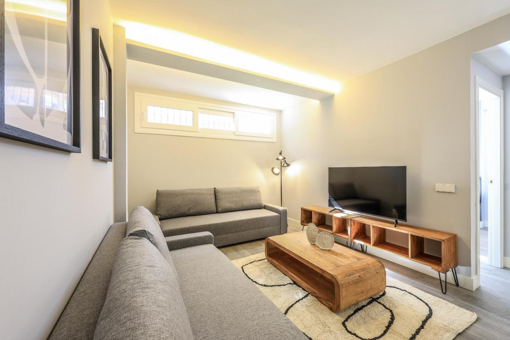 Apartamentos Reformados Act Alquiler Temporal マドリード エクステリア 写真